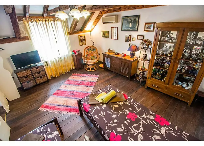 아파트 Tiramola *