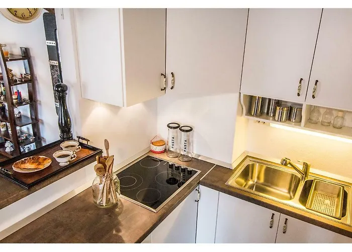 Tiramola 스플리트