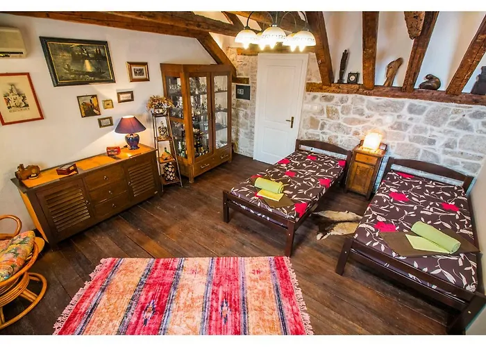 Tiramola Lägenhet *