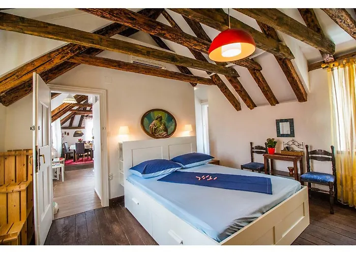 Tiramola Lägenhet *